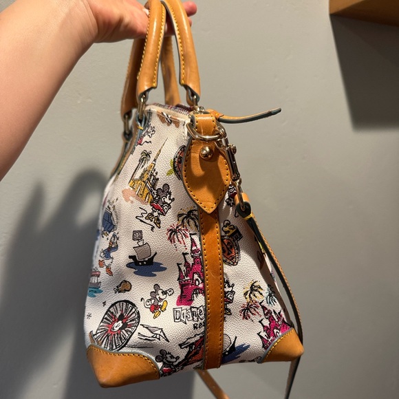 Dooney & Bourke Disneyana Disney Disneyland White Leather Full Size Bag Purse - Picture 10 of 12